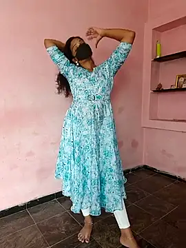 Tamil Shalini Lustyy online show from 10/20/25, 09:32