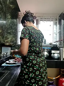 Tamil Shalini Lustyy online show from 12/19/25, 01:20