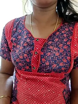 Snapshot of Tamil_Shalini_Lustyy chatting on 02/11/26, 04:01 Tamil Shalini Lustyy online show from 02/11/26, 04:01