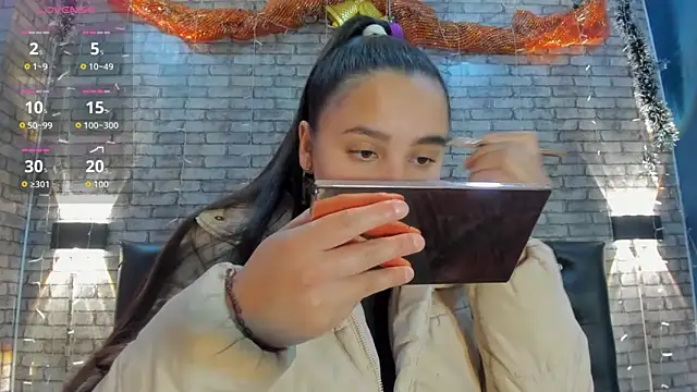 Victoria Ponce1 online show from 12/17/25, 06:13