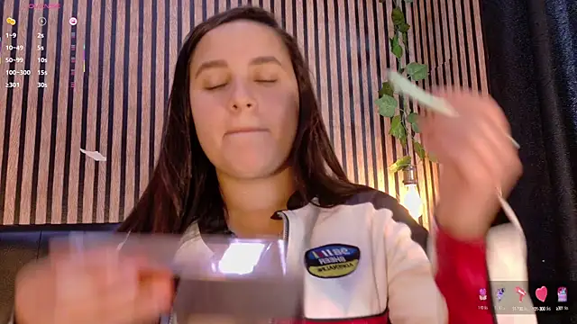 Victoria Ponce1 online show from 09/19/25, 07:40