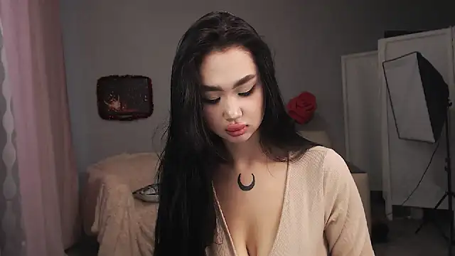 Snapshot of NamiLoveRoom chatting on 12/22/24, 05:33 NamiLoveRoom online show from 12/22/24, 05:33