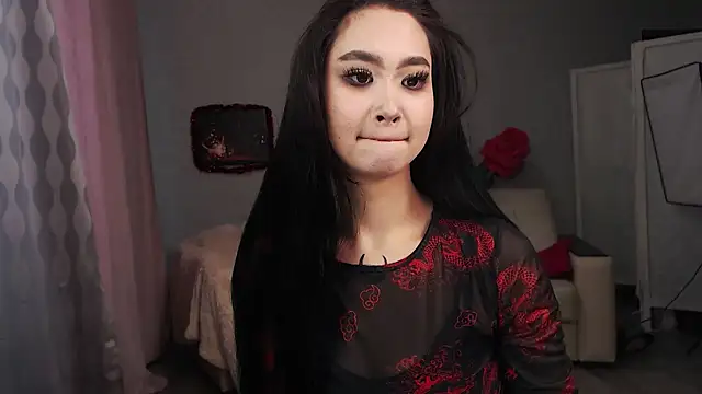 Snapshot of NamiLoveRoom chatting on 12/25/24, 05:05 NamiLoveRoom online show from 12/25/24, 05:05