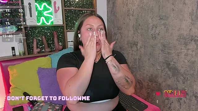 Snapshot of cherry_coper chatting on 01/19/26, 01:04 cherry coper online show from 01/19/26, 01:04