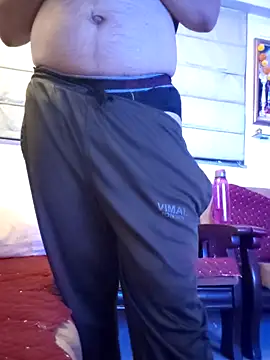 samee00721 online show from 09/28/25, 07:32