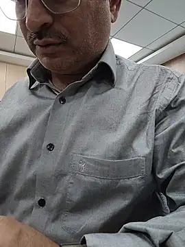 samee00721 online show from 03/10/26, 06:50