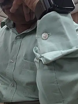 samee00721 online show from 04/10/26, 09:16