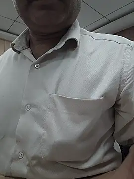 samee00721 online show from 05/19/26, 10:44