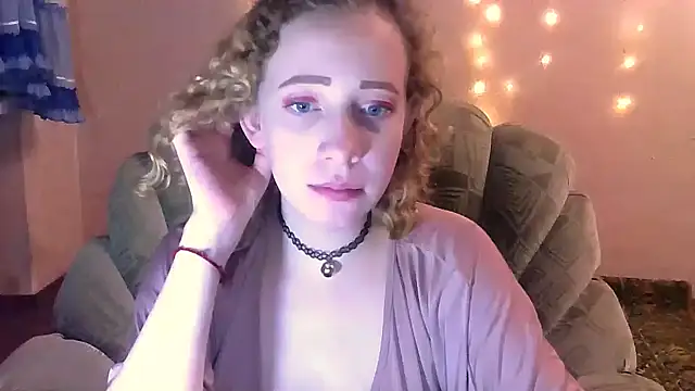 Snapshot of MelxMellie chatting on 02/03/25, 01:19 MelxMellie online show from 02/03/25, 01:19