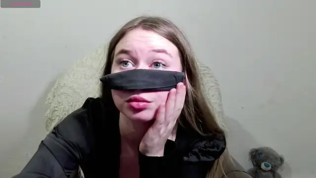 Mikki5P online show from 01/11/25, 05:07