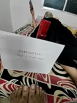 Feminaflaunt0105 online show from 02/04/25, 08:28