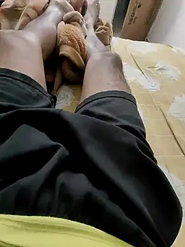 Feminaflaunt0105 online show from 01/29/25, 06:17