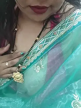 Snapshot of Mayuri77 chatting on 09/17/25, 09:33 Mayuri77 online show from 09/17/25, 09:33