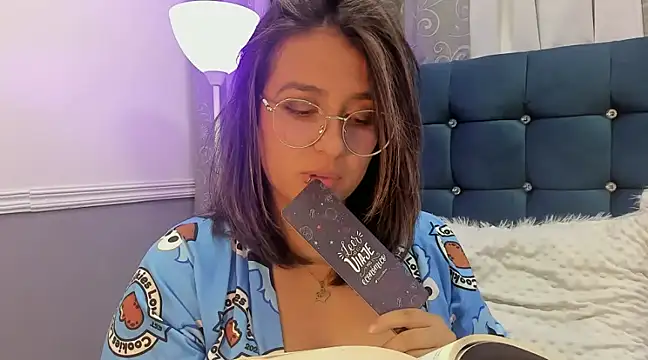 Pandoracherry online show from 03/15/25, 08:26