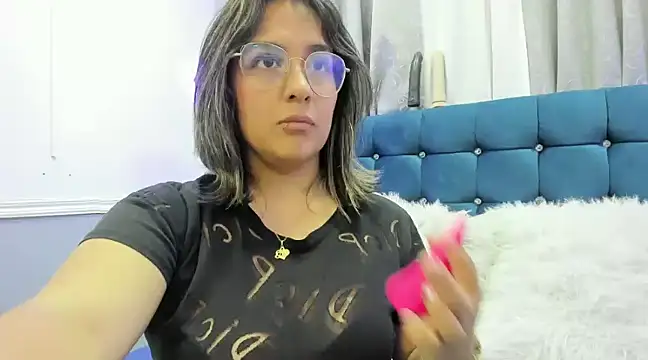 Pandoracherry online show from 02/12/25, 03:07