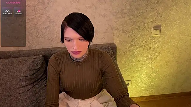 Snapshot of Simona_Rain chatting on 03/09/25, 01:04 Simona Rain online show from 03/09/25, 01:04