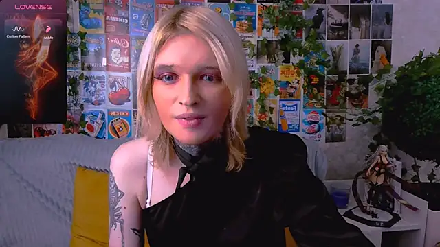 Snapshot of Simona_Rain chatting on 11/13/25, 11:08 Simona Rain online show from 11/13/25, 11:08