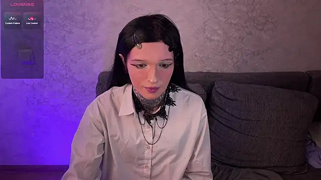 Snapshot of Simona_Rain chatting on 03/14/25, 01:37 Simona Rain online show from 03/14/25, 01:37