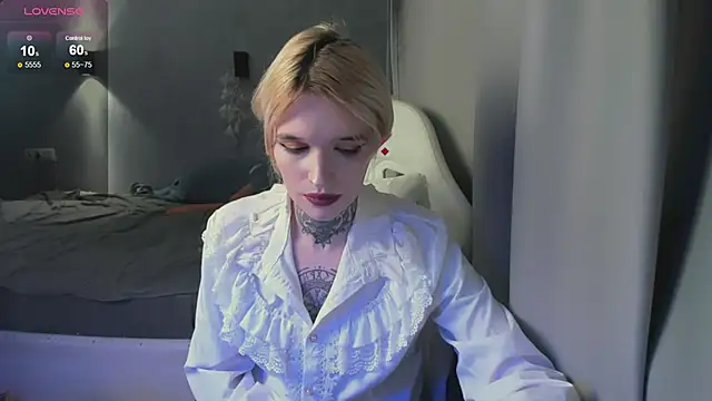 Snapshot of Simona_Rain chatting on 11/30/25, 12:44 Simona Rain online show from 11/30/25, 12:44