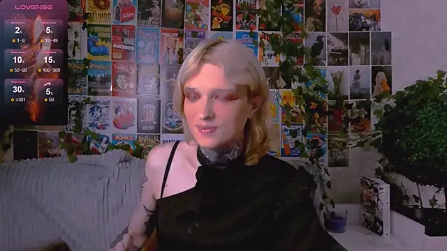 Snapshot of Simona_Rain chatting on 11/05/25, 11:08 Simona Rain online show from 11/05/25, 11:08