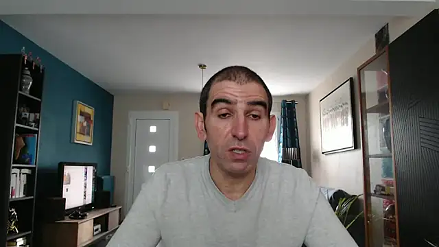 Snapshot of Samir_44200 chatting on 04/18/26, 05:04 Samir 44200 online show from 04/18/26, 05:04