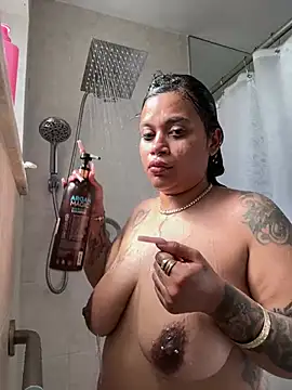 Snapshot of shyfr34k chatting on 02/13/25, 06:26 shyfr34k online show from 02/13/25, 06:26