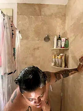 Snapshot of shyfr34k chatting on 09/14/25, 09:59 shyfr34k online show from 09/14/25, 09:59