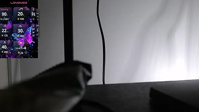 Xileny-Halliwey online show from 12/01/25, 02:29