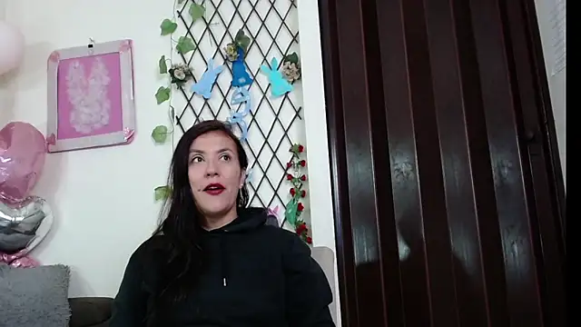 GeorginaBianco online show from 04/17/26, 12:08