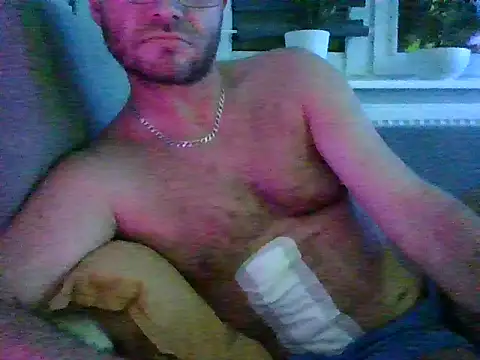 Snapshot of Ak0904 chatting on 10/11/25, 06:31 Ak0904 online show from 10/11/25, 06:31