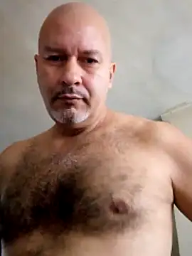 Snapshot of Juan_45 chatting on 06/19/26, 12:33 Juan 45 online show from 06/19/26, 12:33