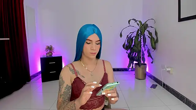 Snapshot of malybu_ chatting on 06/07/26, 12:49 malybu online show from 06/07/26, 12:49
