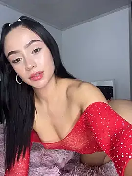 Snapshot of Emily_aurora132 chatting on 02/21/25, 12:49 Emily aurora132 online show from 02/21/25, 12:49
