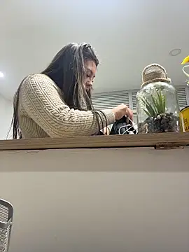 LIZ-06  online show from 04/16/26, 04:19