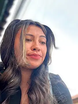 LIZ-06  online show from 04/07/26, 02:19