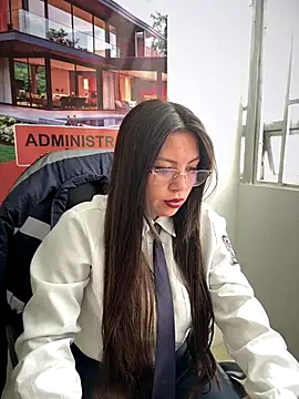 LIZ-06  online show from 11/17/25, 04:00