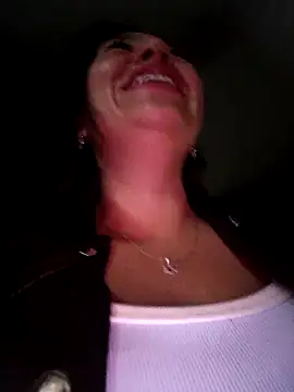 Snapshot of LIZ-06_ chatting on 03/11/25, 12:22 LIZ-06 online show from 03/11/25, 12:22