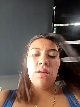 Snapshot of LIZ-06_ chatting on 03/11/25, 12:17 LIZ-06 online show from 03/11/25, 12:17