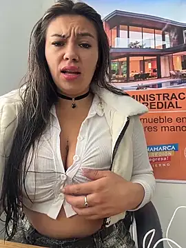 LIZ-06  online show from 03/18/26, 03:57