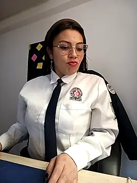 LIZ-06  online show from 10/23/25, 03:32