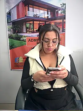 Snapshot of LIZ-06_ chatting on 01/06/26, 07:18 LIZ-06 online show from 01/06/26, 07:18