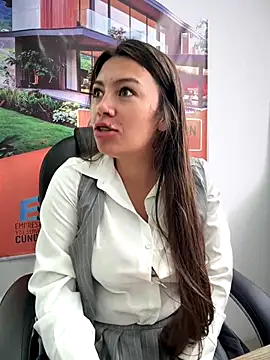 LIZ-06  online show from 11/28/25, 12:49