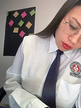 LIZ-06  online show from 10/24/25, 05:12