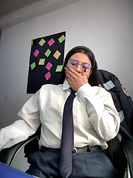 LIZ-06  online show from 10/25/25, 04:07