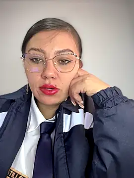 Snapshot of LIZ-06_ chatting on 09/19/25, 12:31 LIZ-06 online show from 09/19/25, 12:31