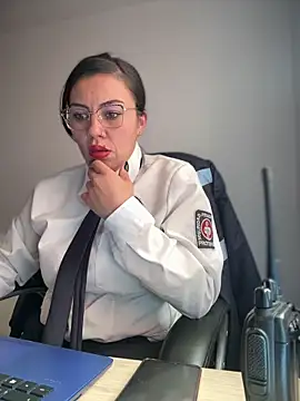 Snapshot of LIZ-06_ chatting on 10/06/25, 03:13 LIZ-06 online show from 10/06/25, 03:13