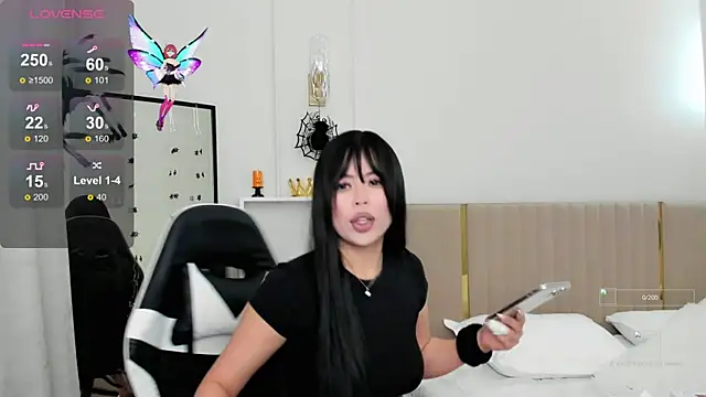 may mia online show from 11/04/25, 03:21