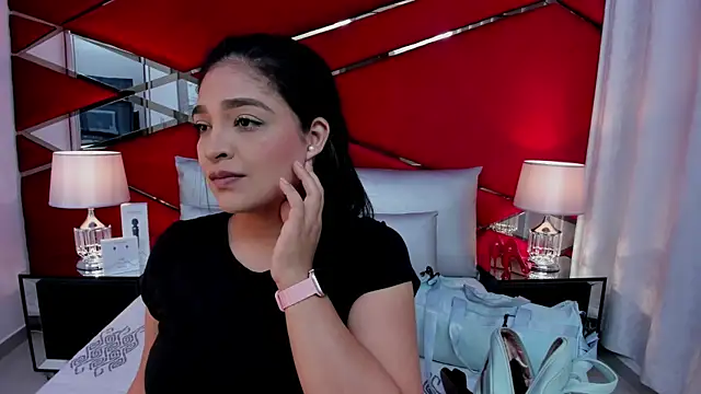 Snapshot of AdeleGray chatting on 10/07/25, 11:55 AdeleGray online show from 10/07/25, 11:55