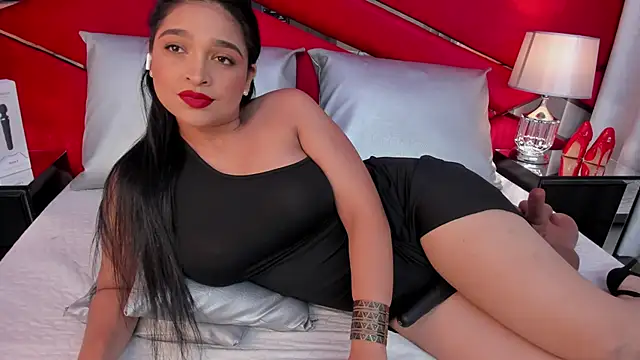 Snapshot of AdeleGray chatting on 03/22/25, 02:47 AdeleGray online show from 03/22/25, 02:47