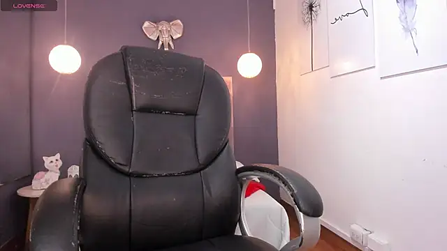cami rouxxx  online show from 10/15/25, 10:29